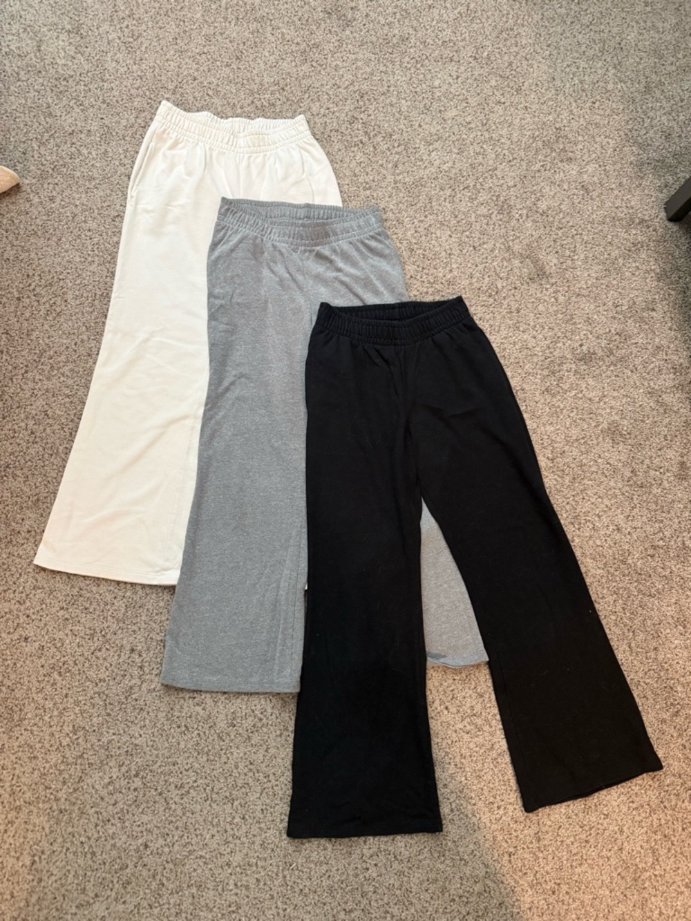 Set of 3 Wild Fable Lounge Sweatpants in Cream, Gray, Black